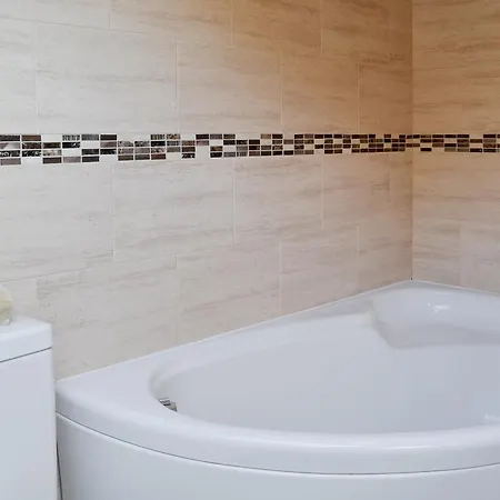 The Nest - 9 The Landings